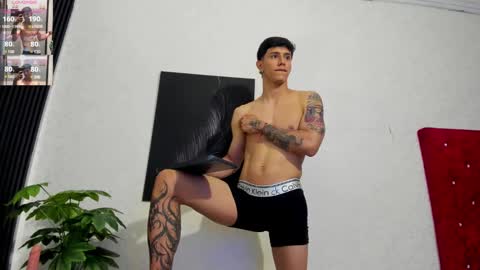 cristopher23  online show from 28, 1, 2025