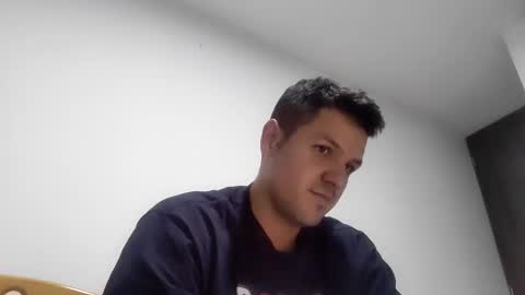 Snapshot of cristopher3042 chatting on 4, 1, 2025 cristopher3042 online show from 4, 1, 2025