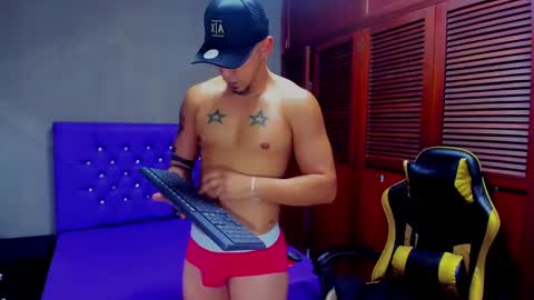 Snapshot of cristophertompson chatting on 13, 1, 2025 Say me Cris online show from 13, 1, 2025