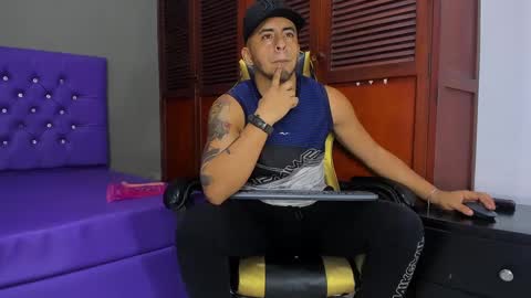 Snapshot of cristophertompson chatting on 18, 1, 2025 Say me Cris online show from 18, 1, 2025