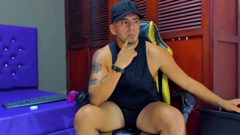 Snapshot of cristophertompson chatting on 21, 1, 2025 Say me Cris online show from 21, 1, 2025