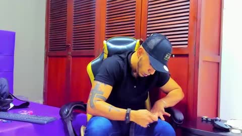 Snapshot of cristophertompson chatting on 11, 2, 2025 Say me Cris online show from 11, 2, 2025