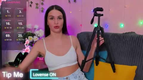 xx Amina xx online show from 4, 2, 2026