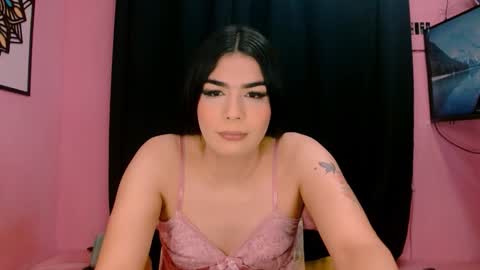 Snapshot of crystal420_ chatting on 12, 10, 2025 Instagram cristal espinosa1 online show from 12, 10, 2025