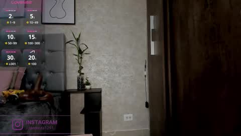   online show from 30, 9, 2025