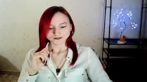crystal_carnation online show from 12, 5, 2026