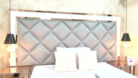 crystal_gilton online show from 3, 11, 2025