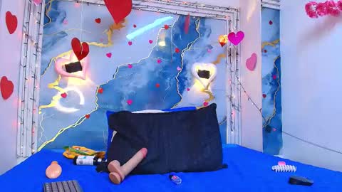 Snapshot of crystal_love08 chatting on 2, 2, 2026 crystal online show from 2, 2, 2026