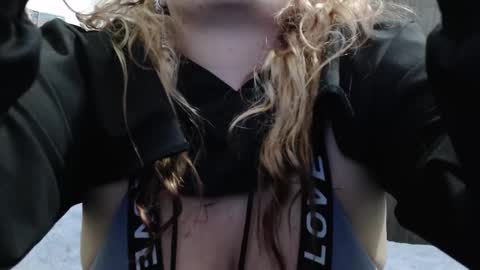 Crystal shadow online show from 19, 12, 2025