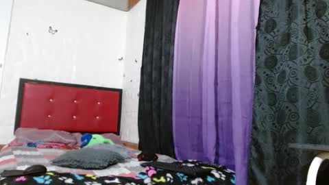 Crystal Blaze online show from 3, 2, 2025