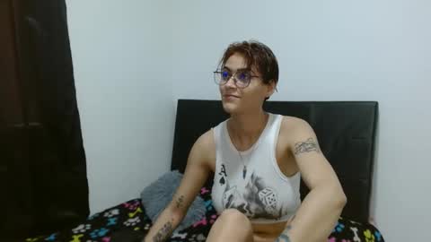 Crystal Blaze online show from 25, 2, 2025