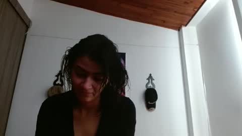 Crystal Blaze online show from 25, 5, 2026