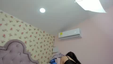 Snapshot of crystal_watson0 chatting on 13, 7, 2026 Milf Latina online show from 13, 7, 2026