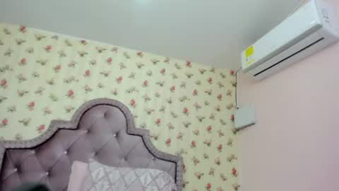 Snapshot of crystal_watson0 chatting on 7, 8, 2026 Milf Latina online show from 7, 8, 2026