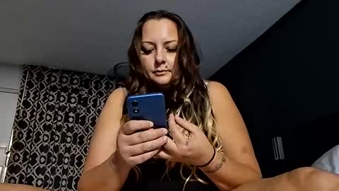 crystalbarbie214 online show from 2, 12, 2025