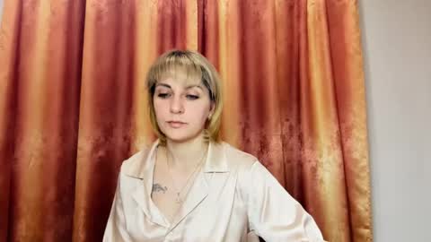 Snapshot of crystalfever_ chatting on 16, 5, 2026 Mary online show from 16, 5, 2026
