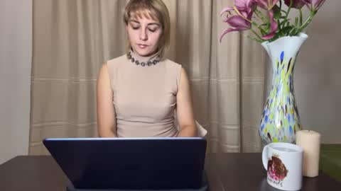 Snapshot of crystalfever_ chatting on 13, 7, 2026 Mary online show from 13, 7, 2026