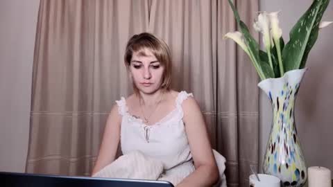 Snapshot of crystalfever_ chatting on 20, 7, 2026 Mary online show from 20, 7, 2026