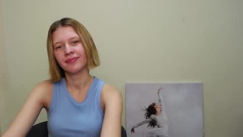 Snapshot of crystalgirl__ chatting on 3, 12, 2024 Stella online show from 3, 12, 2024