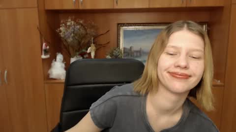 Snapshot of crystalgirl__ chatting on 9, 2, 2025 Stella online show from 9, 2, 2025