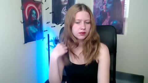 Snapshot of crystalgirl__ chatting on 3, 5, 2026 Stella online show from 3, 5, 2026