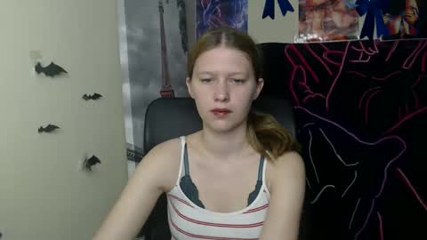 Snapshot of crystalgirl__ chatting on 4, 5, 2026 Stella online show from 4, 5, 2026