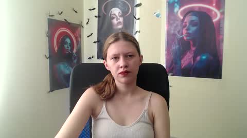 Snapshot of crystalgirl__ chatting on 5, 5, 2026 Stella online show from 5, 5, 2026
