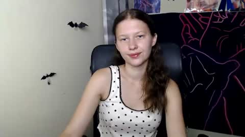 Snapshot of crystalgirl__ chatting on 4, 8, 2026 Stella online show from 4, 8, 2026
