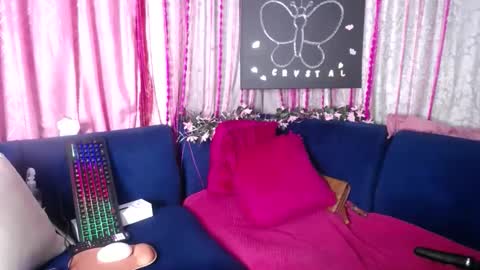 crystaljes online show from 2, 4, 2026