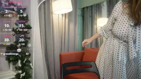 Snapshot of crystallglow chatting on 19, 12, 2025 Kitty online show from 19, 12, 2025