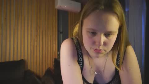 crystallpaws_ online show from 29, 11, 2025