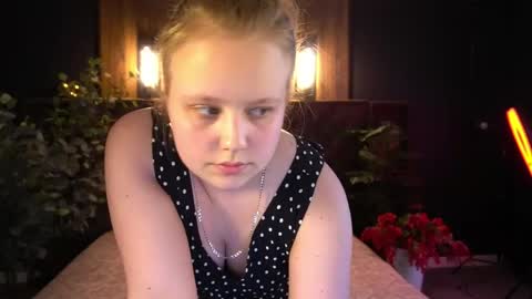 crystallpaws_ online show from 24, 5, 2026