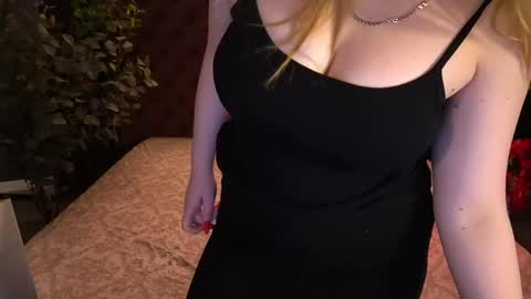 crystallpaws_ online show from 26, 5, 2026