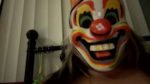 Snapshot of crystalovahhhh chatting on 19, 7, 2026 crystalovahhhh online show from 19, 7, 2026