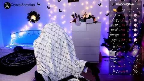 Sasha    Make me moan with patterns   good music here  online show from 23, 12, 2024