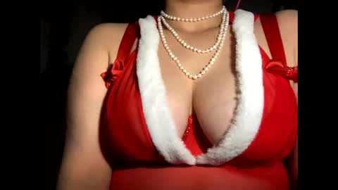Snapshot of crystalyn777 chatting on 3, 12, 2025 crystalyn777 online show from 3, 12, 2025