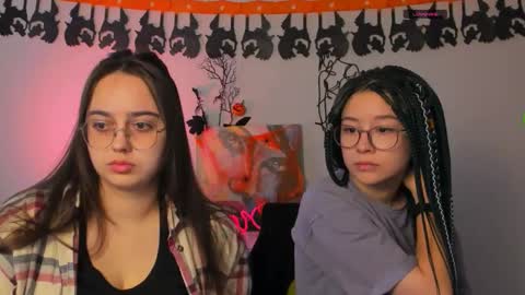 Snapshot of crysten878 chatting on 31, 10, 2025 crysten878 online show from 31, 10, 2025