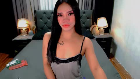 Snapshot of crytastal_lust1212 chatting on 23, 6, 2026 bea takashi online show from 23, 6, 2026