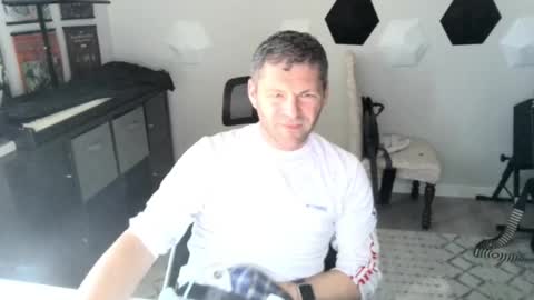 Snapshot of cuck_uu chatting on 4, 10, 2025 cuck_uu online show from 4, 10, 2025