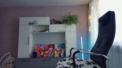 Snapshot of cuddle_kitten chatting on 6, 3, 2025 Alexia online show from 6, 3, 2025