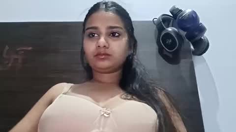 cuddlemuffins online show from 13, 4, 2026