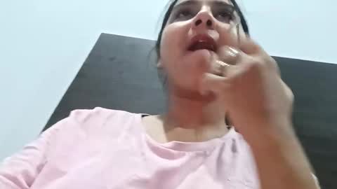 cuddlemuffins online show from 15, 4, 2026