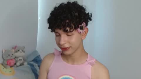 Snapshot of cuddly_twinkie chatting on 13, 1, 2025 Cuddly online show from 13, 1, 2025