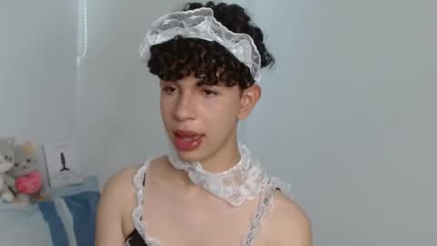 Snapshot of cuddly_twinkie chatting on 18, 1, 2025 Cuddly online show from 18, 1, 2025