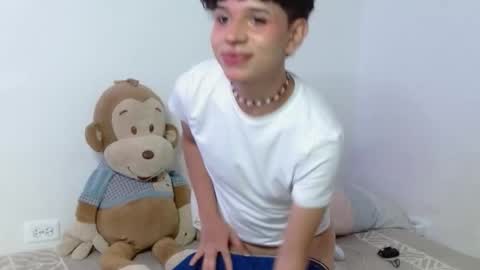 Snapshot of cuddly_twinkie chatting on 7, 10, 2025 Cuddly online show from 7, 10, 2025