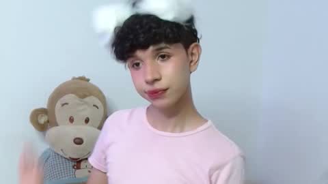 Snapshot of cuddly_twinkie chatting on 14, 10, 2025 Cuddly online show from 14, 10, 2025