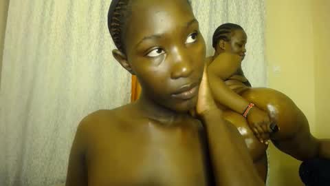 Snapshot of cum_bhaddie chatting on 24, 9, 2025 Cammy online show from 24, 9, 2025