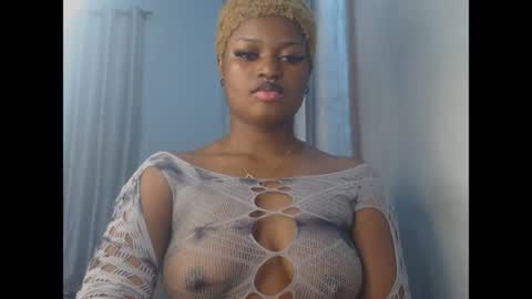 Snapshot of cum_ebony_petitxx chatting on 29, 6, 2026 cath online show from 29, 6, 2026