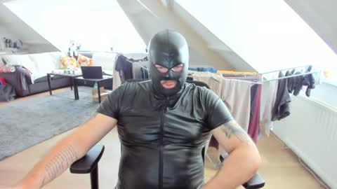 MaskedMasturbator online show from 1, 8, 2026
