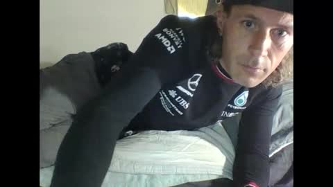 Snapshot of cumslutboi27 chatting on 24, 1, 2025 cumslutboi27 online show from 24, 1, 2025